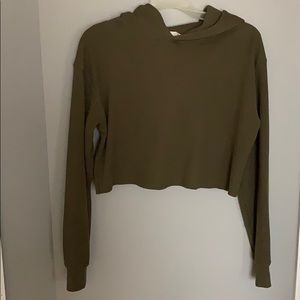 Cropped sweatshirt with hoodie